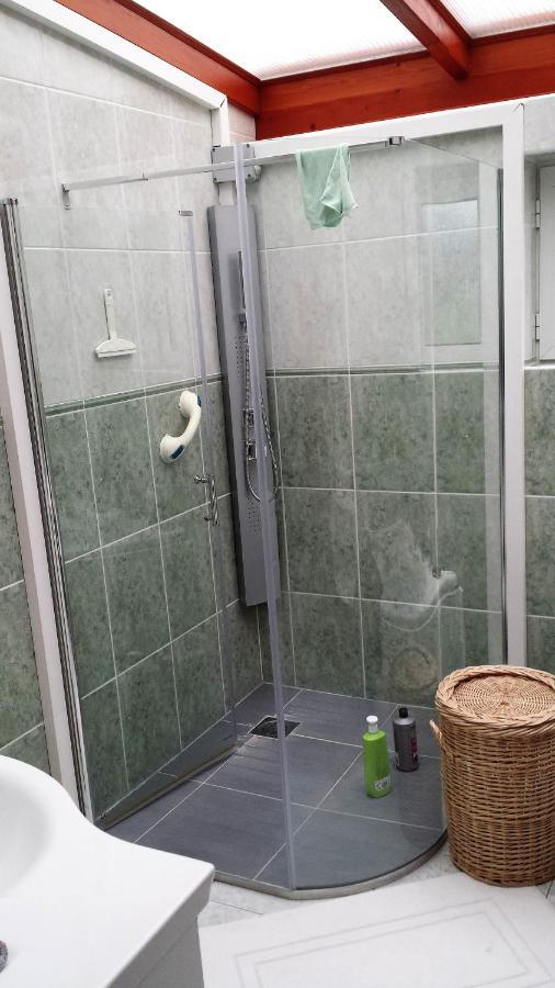 CHAMBRE PRIVEE AVEC SALON, garage voiture, vélos, motos Tourville-sur-Arques Exterior foto