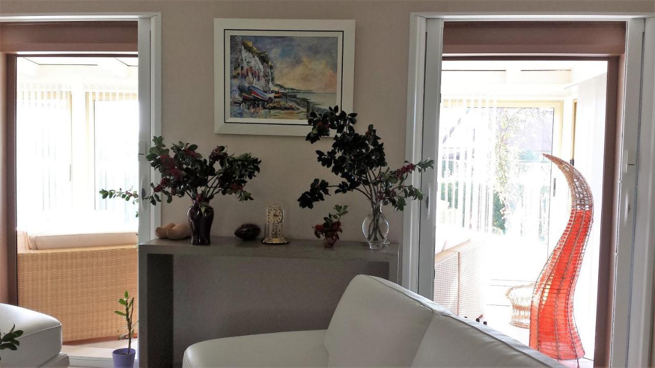 CHAMBRE PRIVEE AVEC SALON, garage voiture, vélos, motos Tourville-sur-Arques Exterior foto